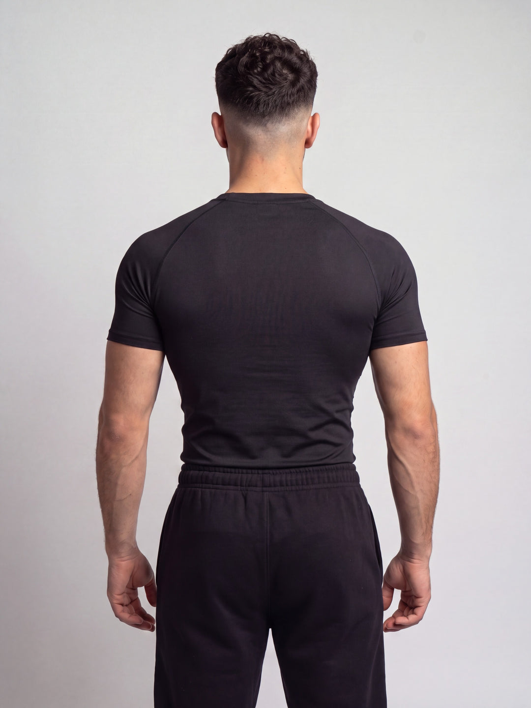 Remera compresion "Black Gothic" (negro)