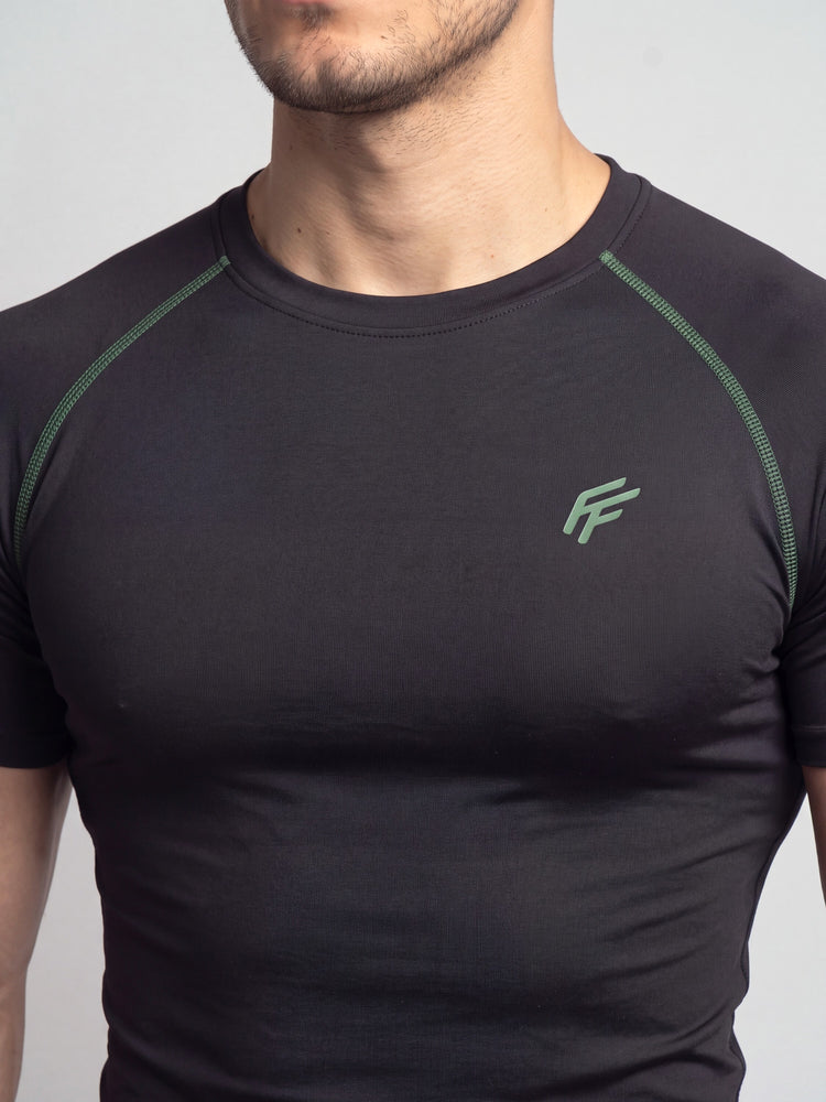 Remera de compresion "Green Seams" (Negro)