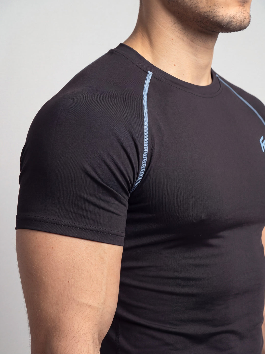 Remera de compresión LightBlue Seams (negro)
