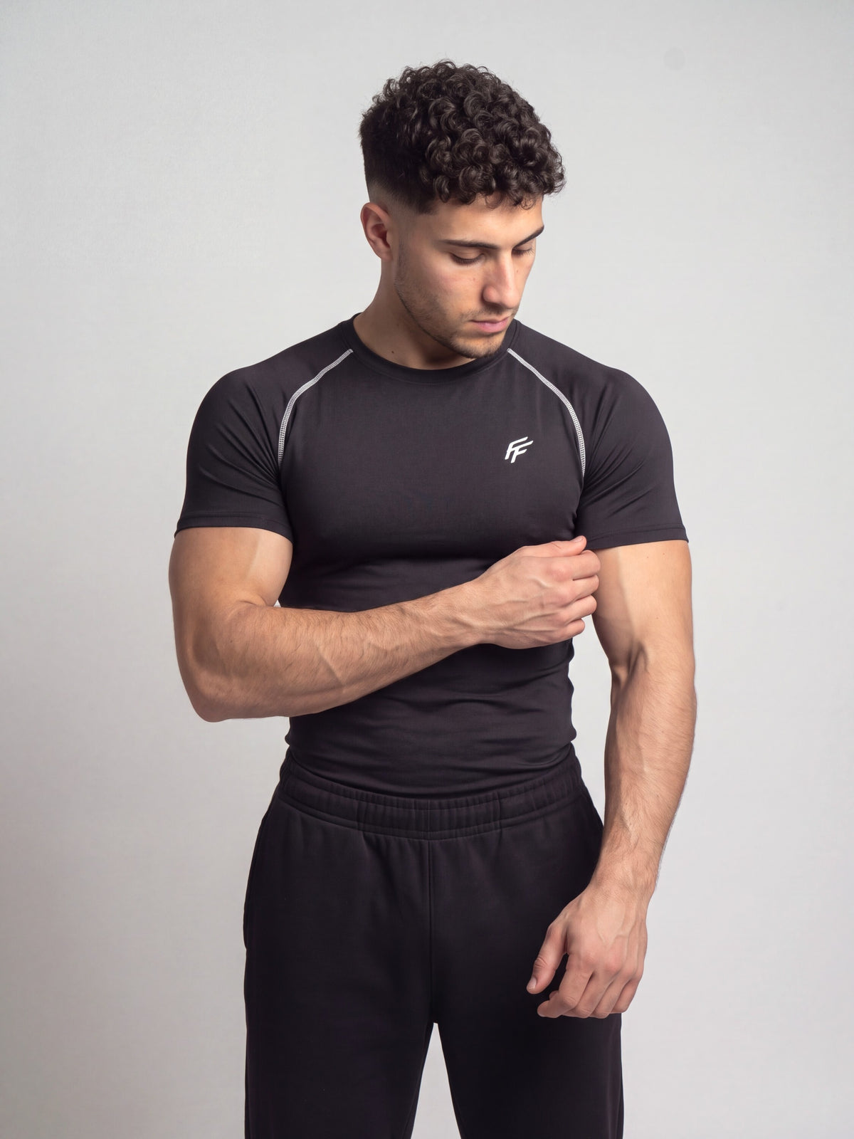 Remera de compresion "White Seams" (Negro)