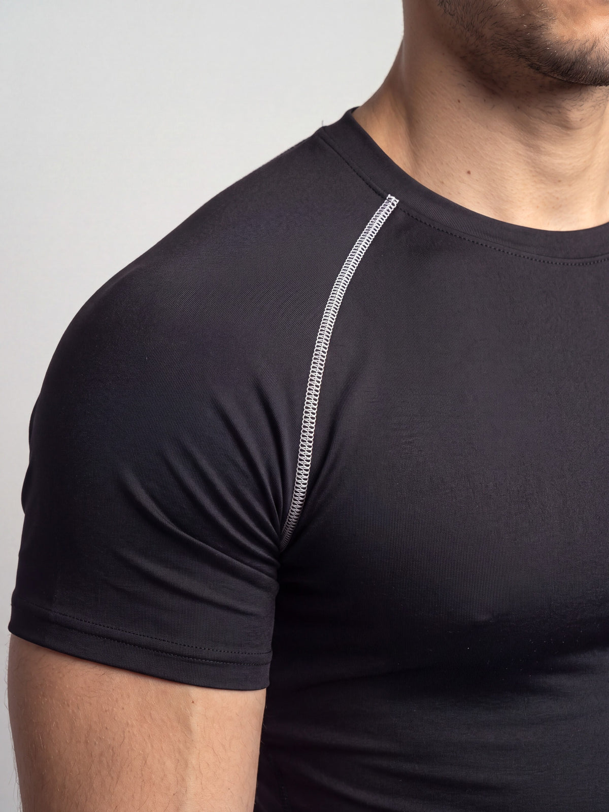 Remera de compresion "White Seams" (Negro)