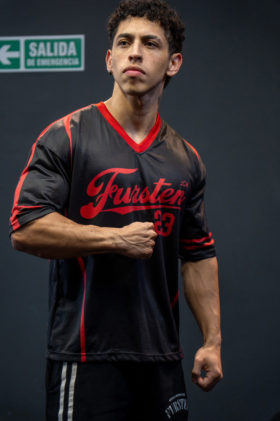 Remera mesh Varsity (negro)